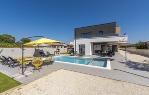 Villa | 4 bedrooms - Elite 1 in Pula With 4 Bedrooms and 4 Bathrooms (Pula)
