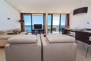 Apartamento, para fumantes | 2 quartos