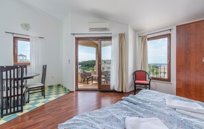 Villa | 12 Schlafzimmer