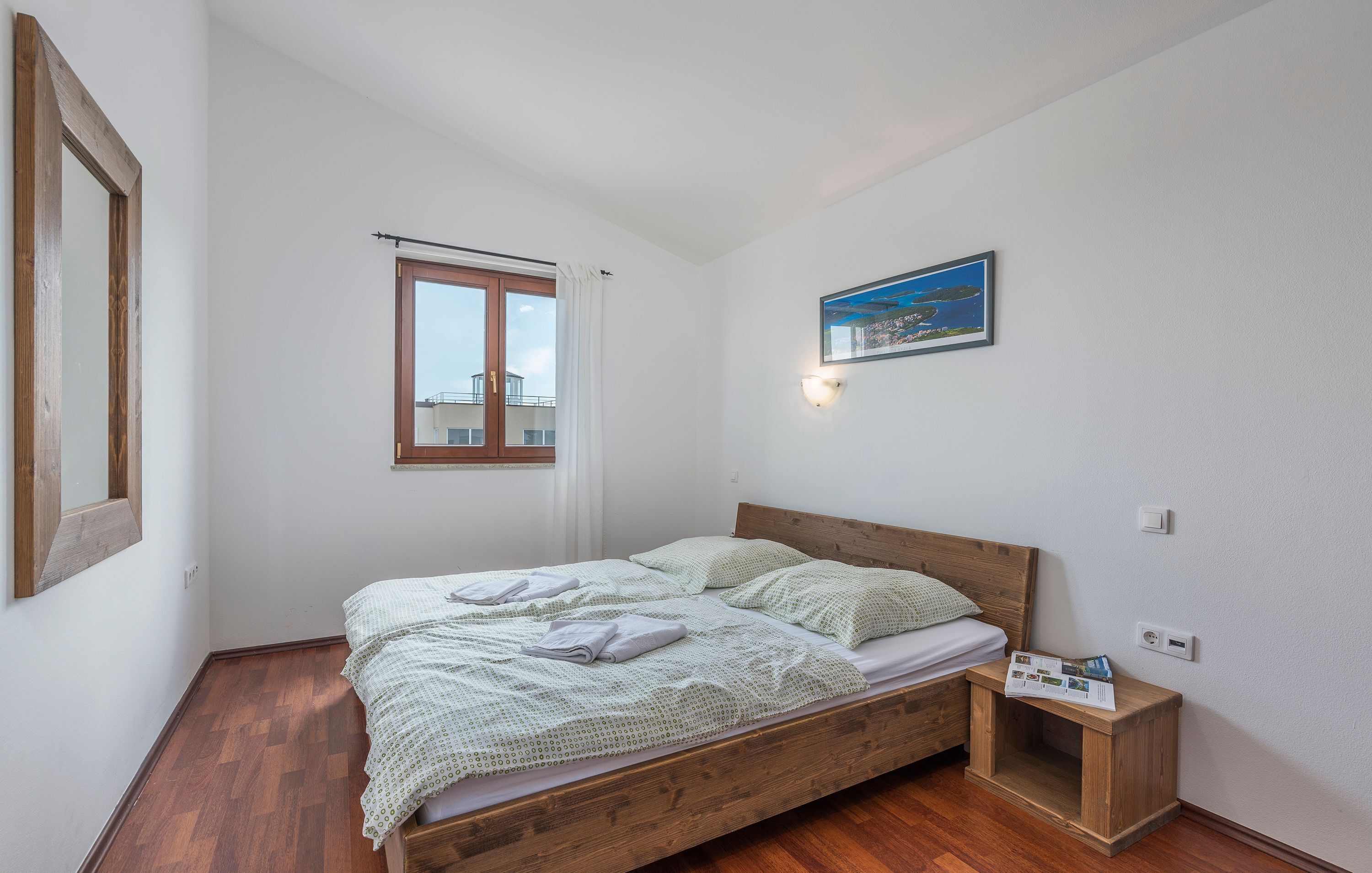 12 عدّة غرف نوم