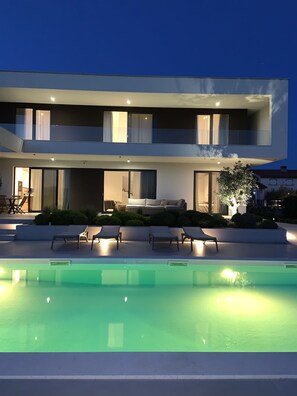 Villa | 4 bedrooms - Sealine in Vinkuran With 4 Bedrooms and 4 Bathrooms (Medulin)