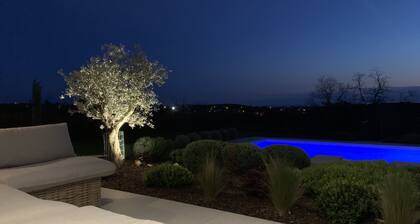 Sealine in Vinkuran With 4 Bedrooms and 4 Bathrooms