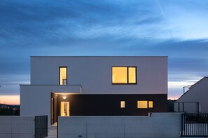 Biệt thự | 4 phòng ngủ 