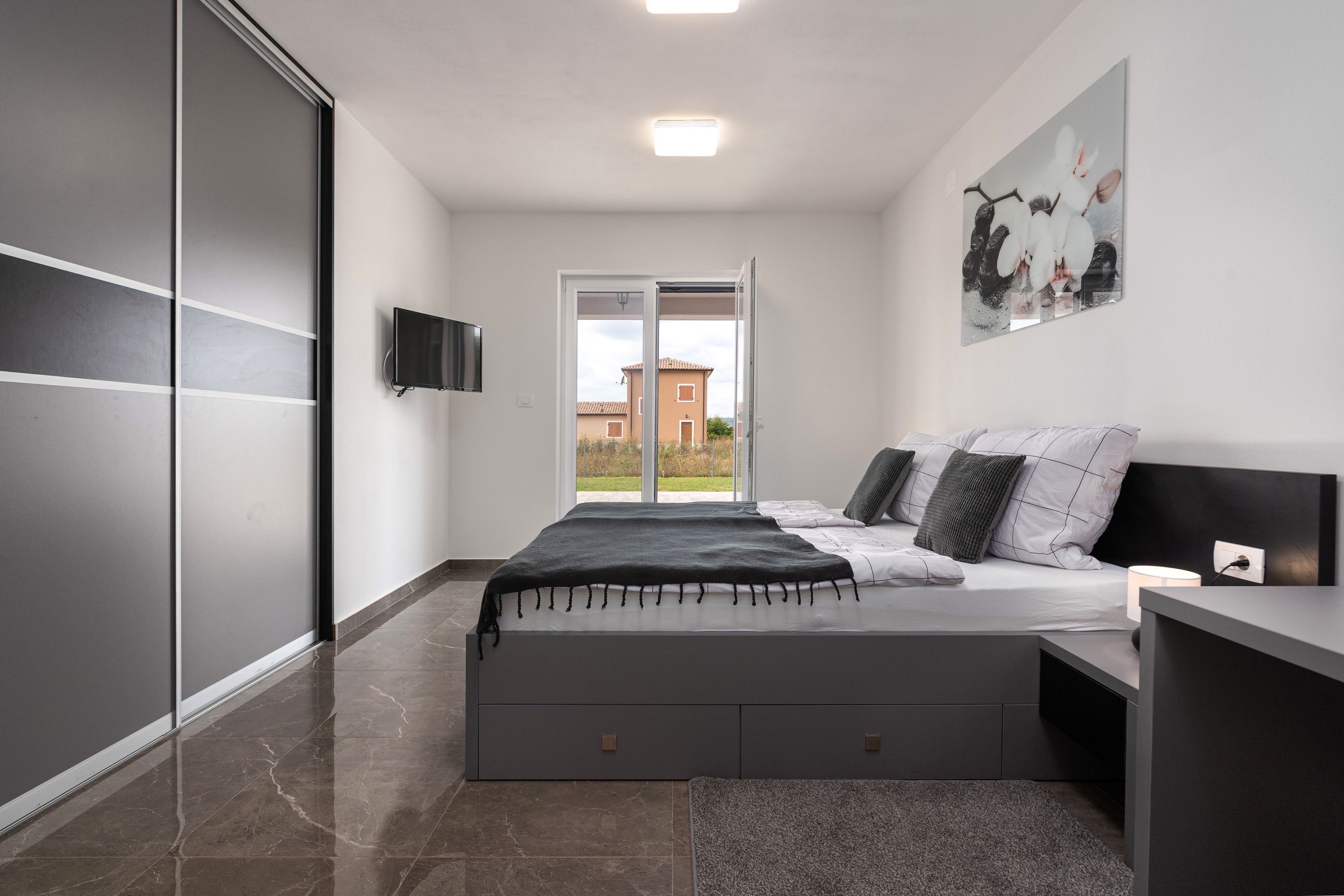 3 عدّة غرف نوم