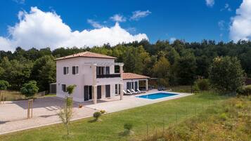 3 عدّة غرف نوم