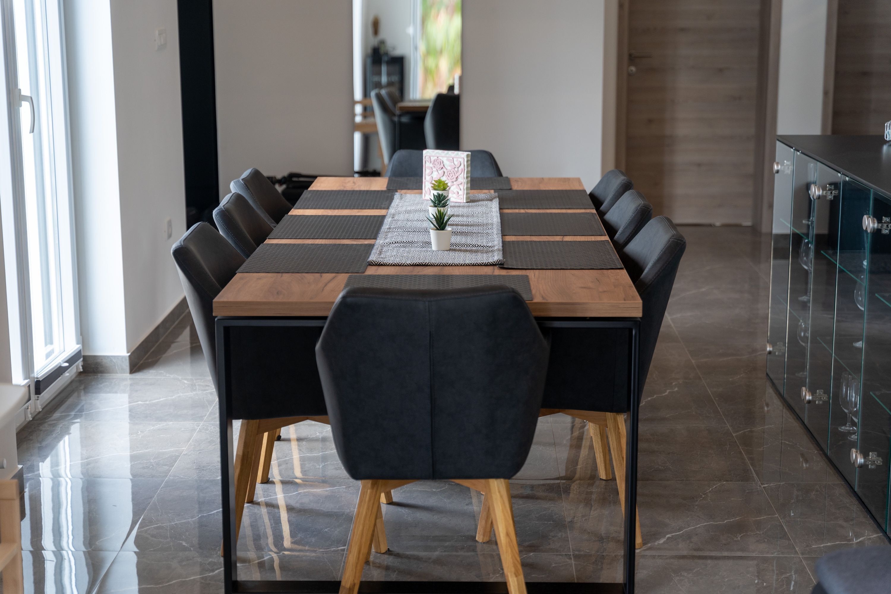 3 عدّة غرف نوم