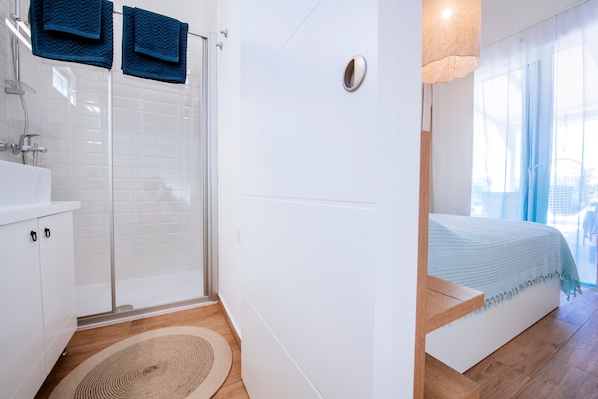 Casa, para fumadores | 6 habitaciones 