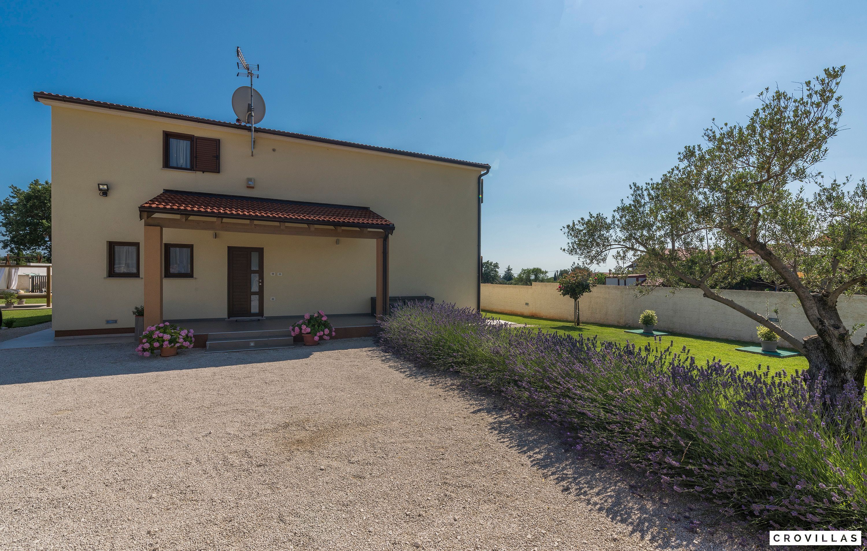 House, Smoking | 3 bedrooms