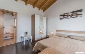 Villa, Smoking | 3 bedrooms - Dija in Jur i i With 3 Bedrooms and 3 Bathrooms (Svetvincenat)