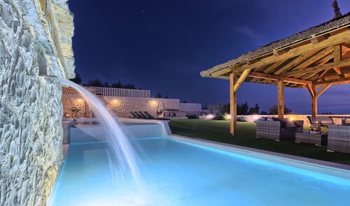 Vita in Muter With 6 Bedrooms and 6 Bathrooms