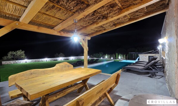 Villa | 6 bedrooms - Vita in Muter With 6 Bedrooms and 6 Bathrooms (Tisno)