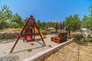 House | 2 bedrooms - Heritage in Mirca With 2 Bedrooms and 1 Bathrooms (Supetar)