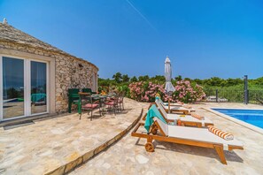 House - Heritage in Mirca With 2 Bedrooms and 1 Bathrooms (Supetar)