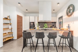 6 عدّة غرف نوم