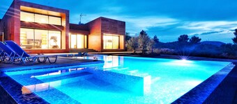 Ivinj II in Tisno With 5 Bedrooms and 5 Bathrooms