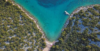 Ivinj II in Tisno With 5 Bedrooms and 5 Bathrooms