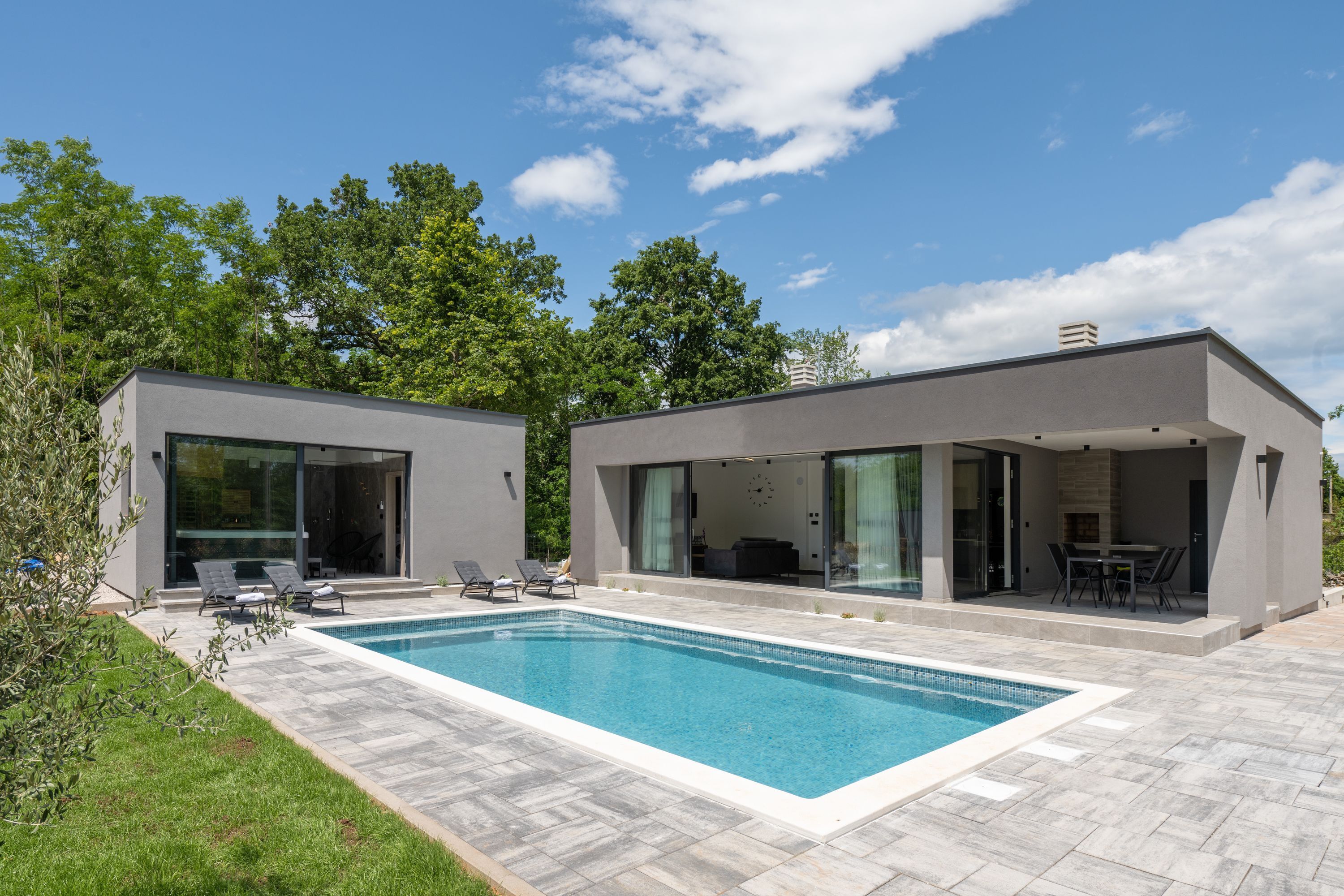 2 عدّة غرف نوم