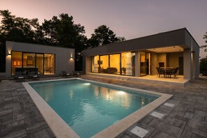 Biệt thự, hút thuốc | 2 phòng ngủ 