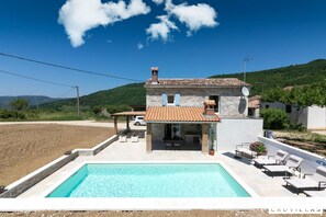 Villa | 2 bedrooms - Flego in Motovun With 2 Bedrooms and 1 Bathrooms (Motovun)