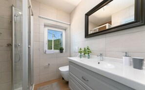 House, Smoking - Flego in Motovun With 2 Bedrooms and 1 Bathrooms (Motovun)
