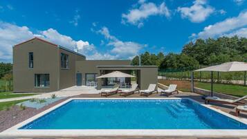 House, Smoking | 4 bedrooms