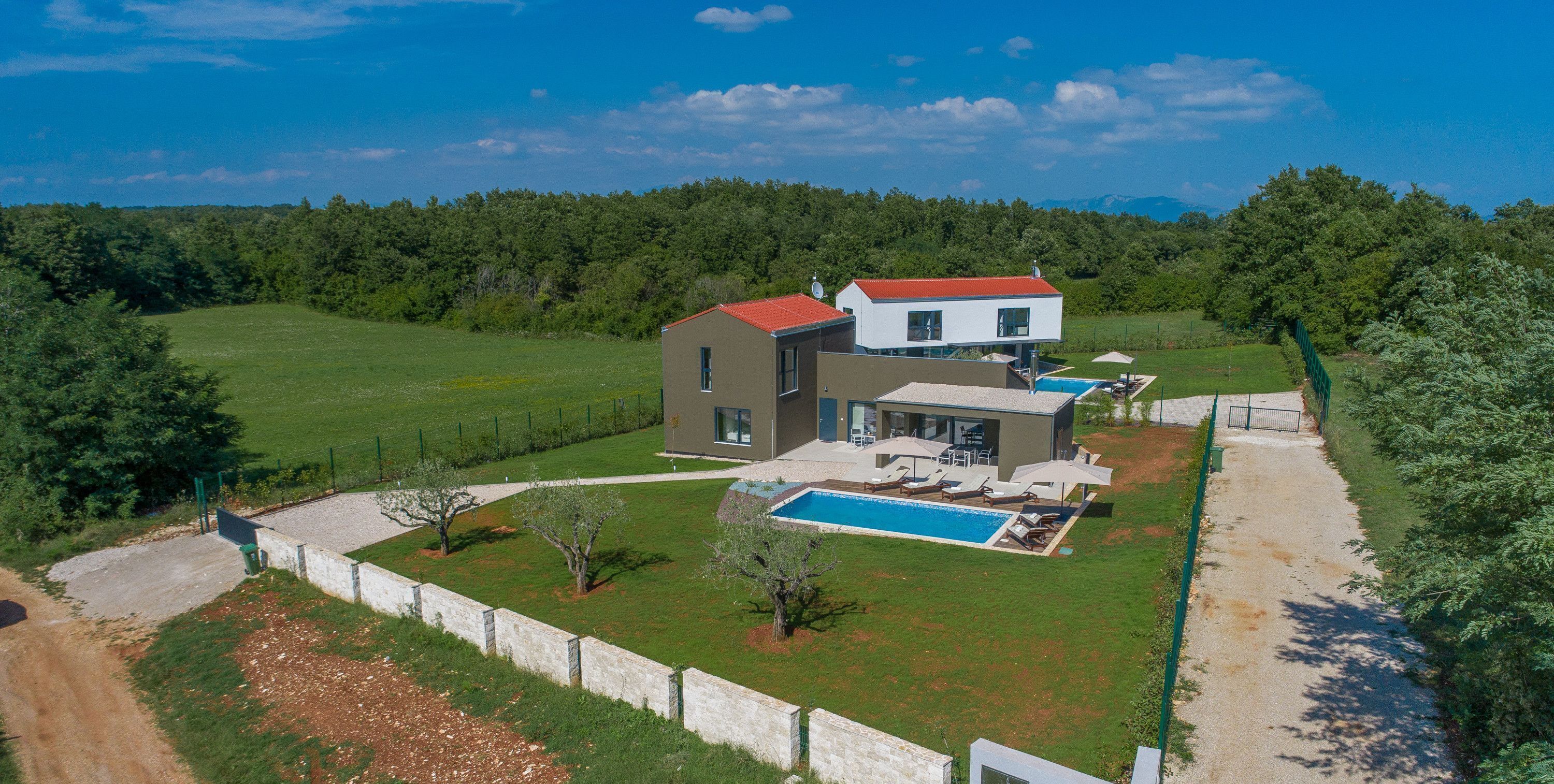 House, Smoking | 4 bedrooms