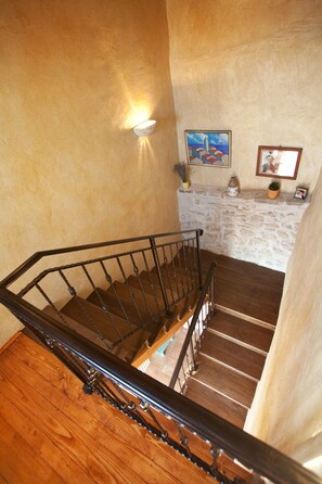 Villa - Gelci in Trget With 3 Bedrooms and 3 Bathrooms (Rasa)