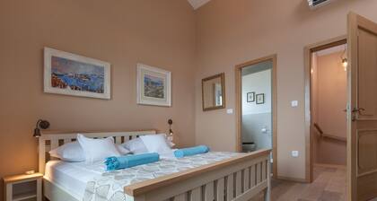 Kate in Podgora With 2 Bedrooms and 2 Bathrooms