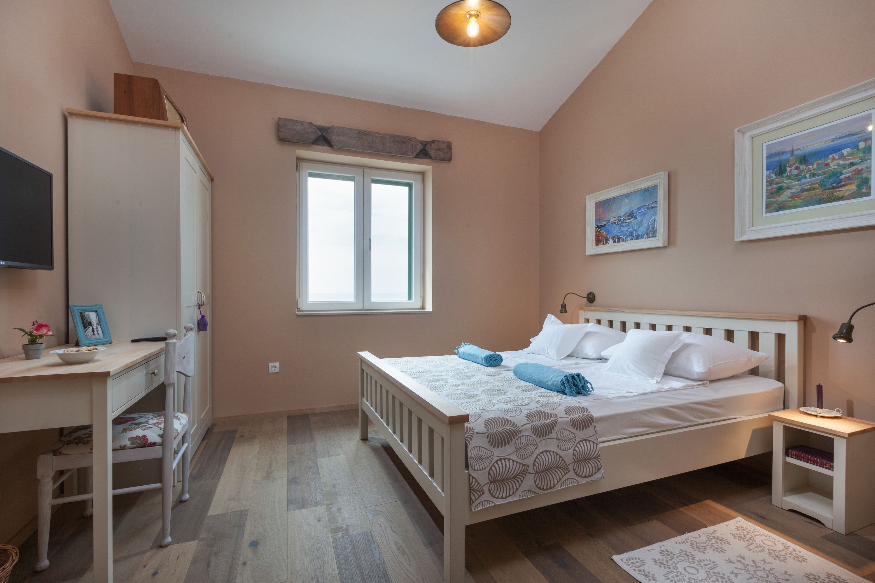 2 عدّة غرف نوم