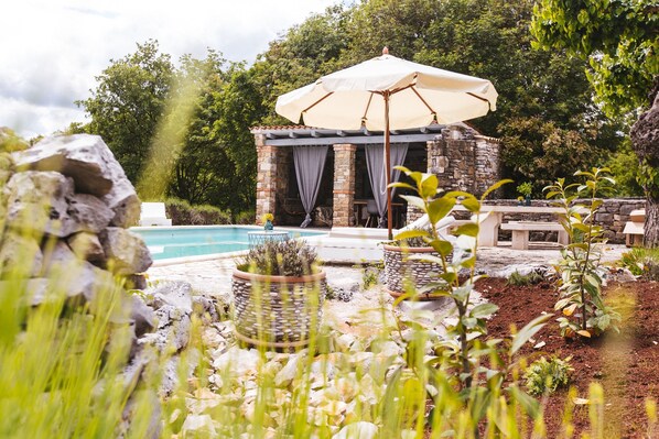 Villa | 5 bedrooms - Vigini in Gro Njan With 5 Bedrooms and 1 Bathrooms (Groznjan)