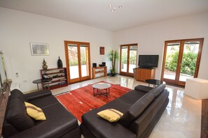 Villa | 4 bedrooms - Bianco in Grohote Rogac Olta (Solta)