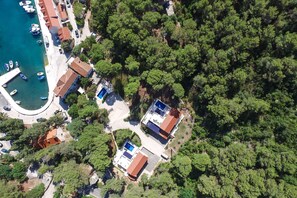 Villa | 4 bedrooms - Bianco in Grohote Rogac Olta (Solta)