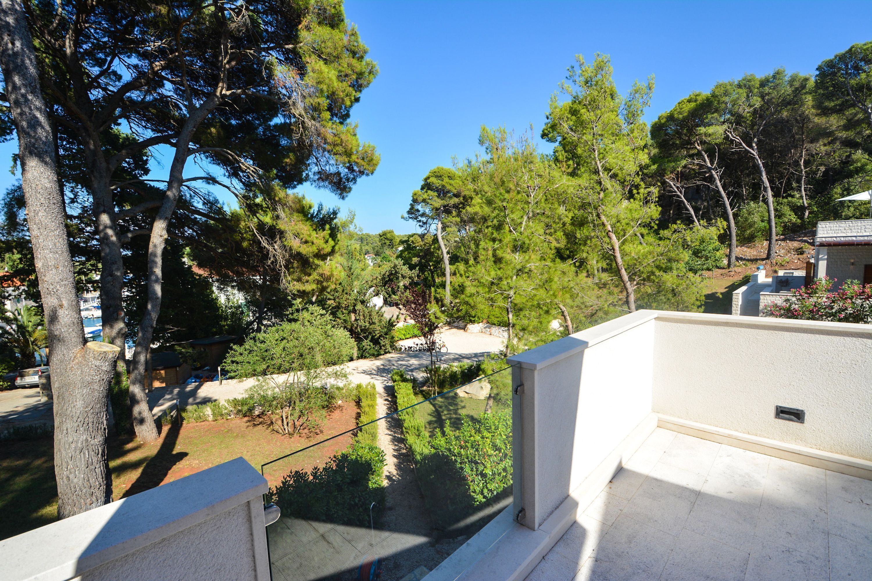 4 عدّة غرف نوم