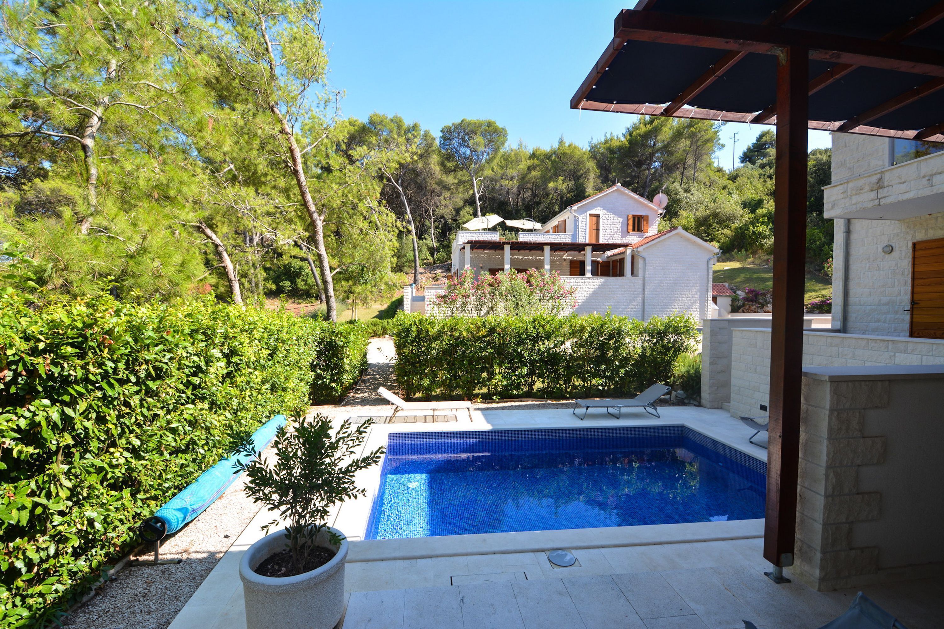 4 عدّة غرف نوم