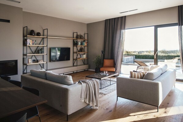 5 bedrooms