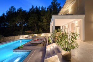 Villa | 4 bedrooms - Vara in Premantura With 4 Bedrooms and 2 Bathrooms (Medulin)