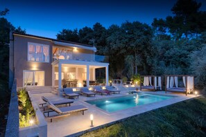 Villa | 4 bedrooms - Vara in Premantura With 4 Bedrooms and 2 Bathrooms (Medulin)
