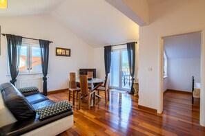 Villa - Kos in Murter With 11 Bedrooms and 6 Bathrooms (Murter-Kornati)