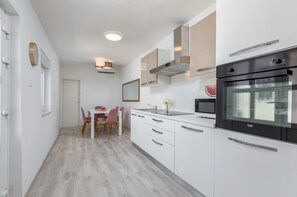 Villa | 3 bedrooms - Amia in Pula With 3 Bedrooms and 2 Bathrooms (Pula)