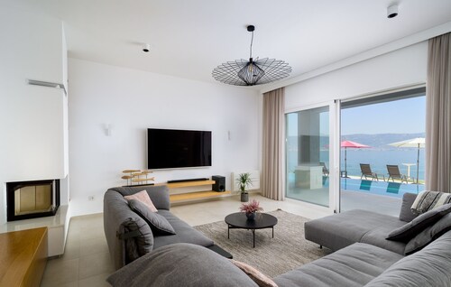 Acadia E in Slatine With 4 Bedrooms and 2 Bathrooms