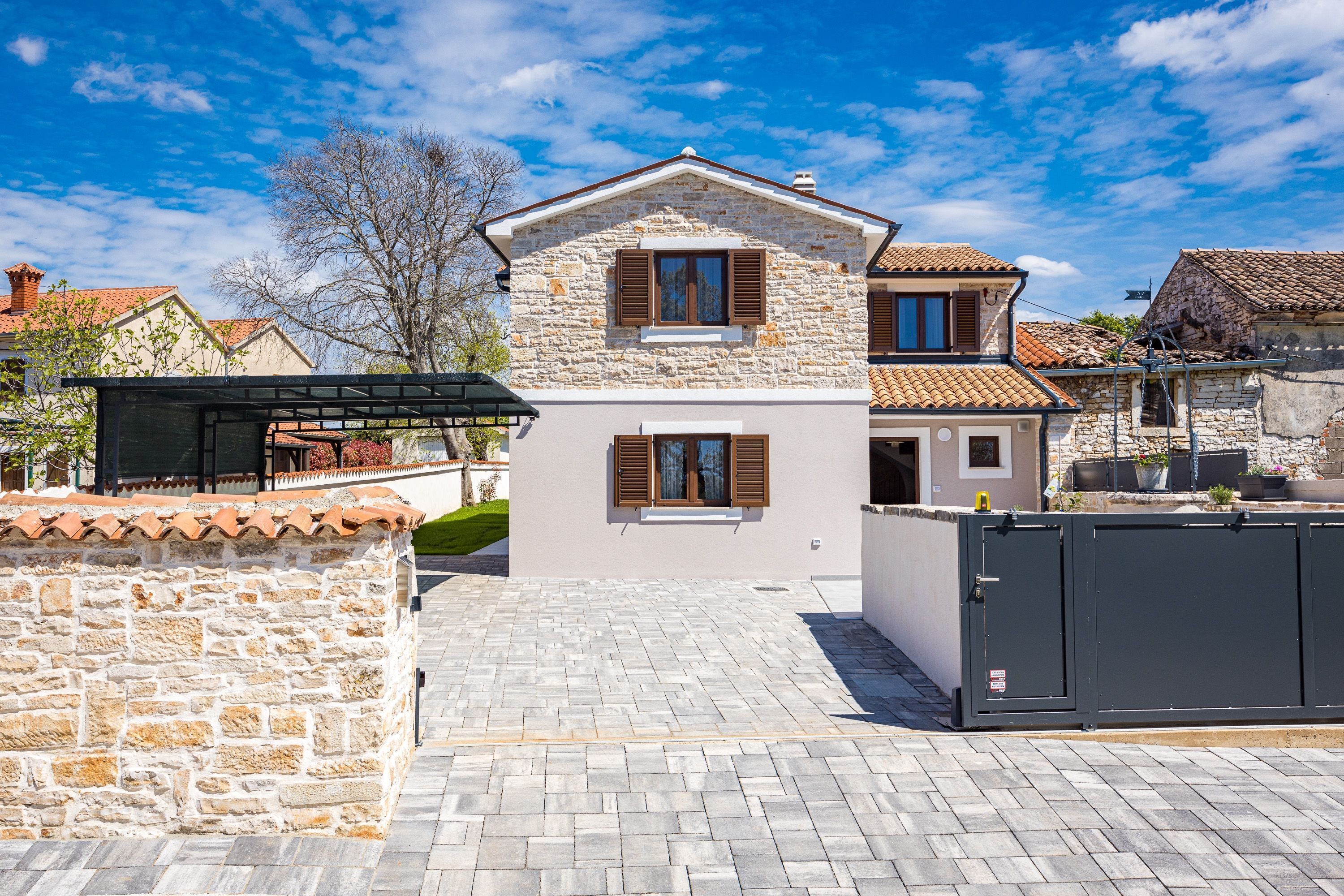 4 عدّة غرف نوم