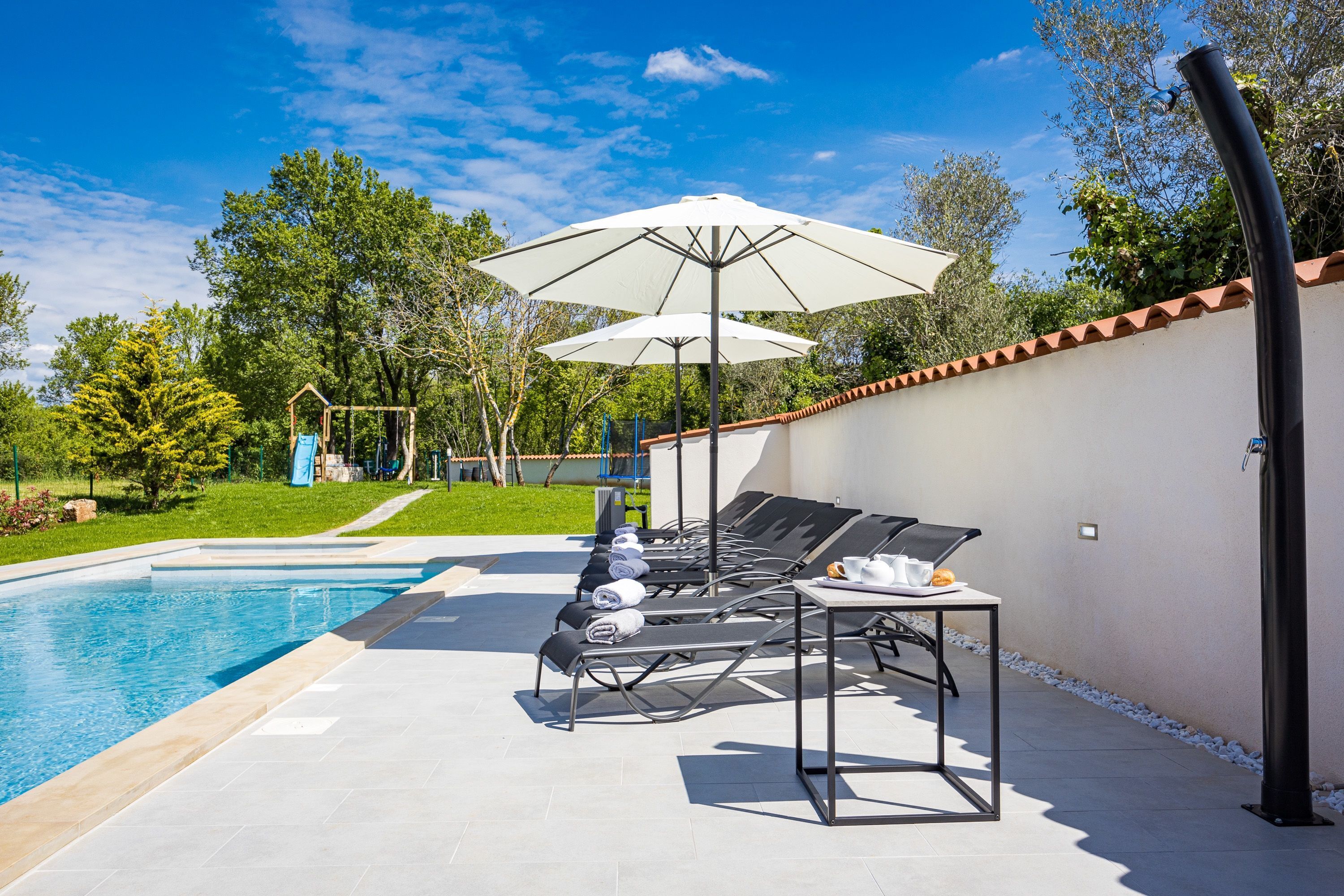 4 عدّة غرف نوم