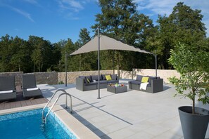 Villa | 4 bedrooms - Tireli in Kr an With 4 Bedrooms and 4 Bathrooms (Krsan)