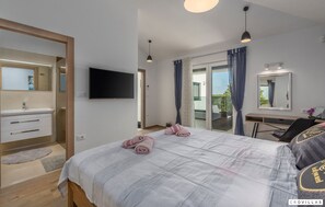 3 bedrooms - Lucija in Mar ana With 3 Bedrooms and 3 Bathrooms (Marcana)