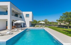 Villa - Lucija in Mar ana With 3 Bedrooms and 3 Bathrooms (Marcana)