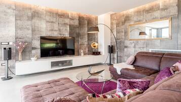 Villa, Smoking | 5 bedrooms