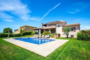 Villa, fumeur | 4 chambres
