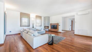 House, Smoking | 4 bedrooms