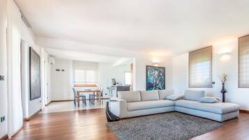 House, Smoking | 4 bedrooms