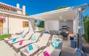 Villa | 5 bedrooms - Rosa in Labin With 5 Bedrooms and 5 Bathrooms (Labin)